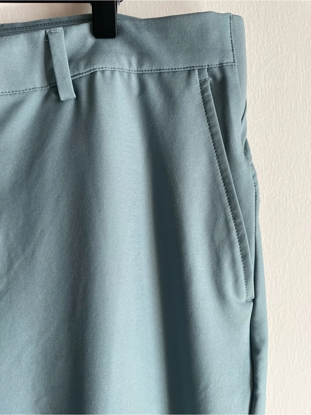 Greg Norman Men's Flat Front Stretch Tech Golf Pants Blue Green 36x32